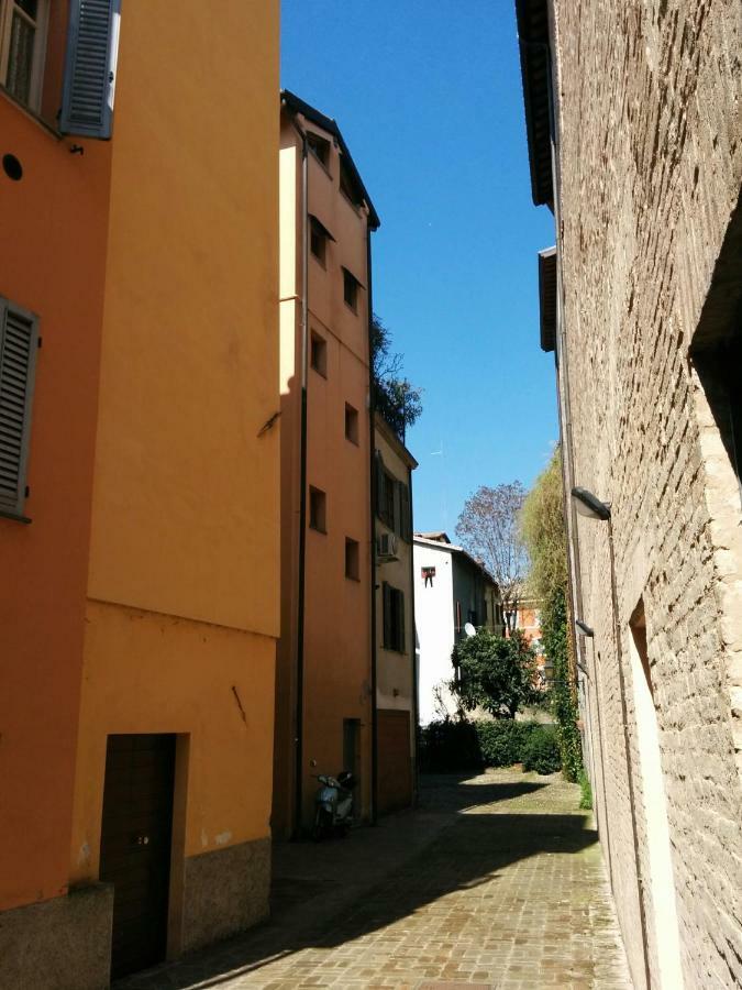 Honey House * Parma
